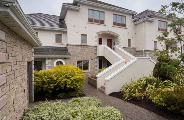 Drisin, Ballymoneen Road, Knocknacarra, Co. Galway - Click to view photos