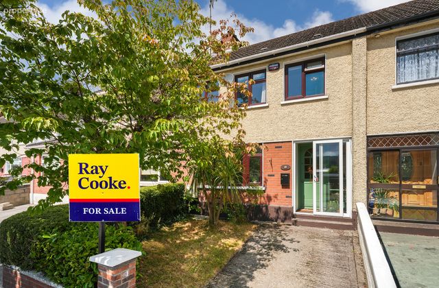 17 Rathlawns, Rathcoole, Co. Dublin, Rathcoole, Co. Dublin - Click to view photos