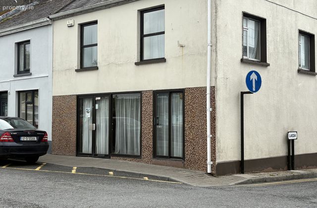 Market Square, Scariff, Scarriff, Co. Clare - Click to view photos