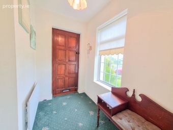 28 Knights Park, Castlebar, Castlebar, Co. Mayo - Image 2
