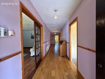 19 Cashel Court, Cashel Road, Clonmel, Co. Tipperary, Clonmel, Co. Tipperary - Image 2