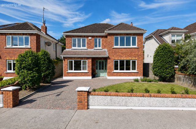 2 The Cloisters, Kells, Co. Meath - Click to view photos