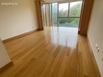 Apartment 11, The Links, Elmpark, Merrion, Dublin 4 - Image 4