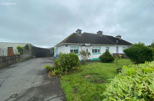 17 Old Glenview, Castlepollard, Castlepollard, Co. Westmeath - Click to view photos