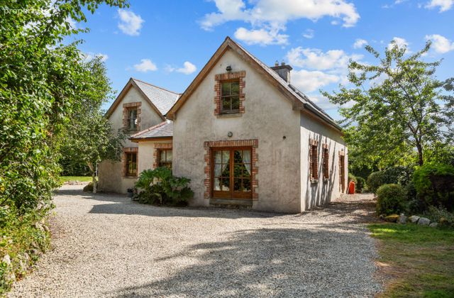 Knockraheen, Roundwood, Co. Wicklow - Click to view photos