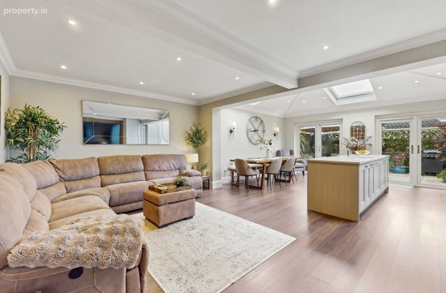 51 Ellensborough Park, Kiltipper, Dublin 24 - Click to view photos