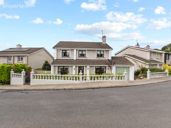 17 Oaklands Park, Letterkenny, Co. Donegal, Letterkenny, Co. Donegal - Image 2