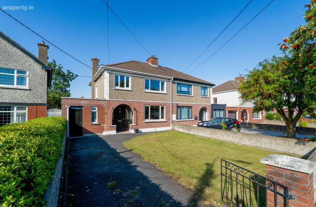 130 Willow Park Grove, Glasnevin, Dublin 11 - Click to view photos