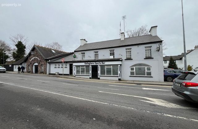 Commercial Licenced Premises, Duntaheen Road, Fermoy, Co. Cork - Click to view photos