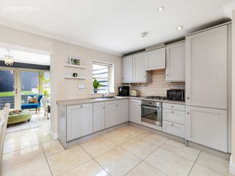 10 Tapton, Murphystown Road, Leopardstown, Dublin 18, Leopardstown, Dublin 18 - Image 4
