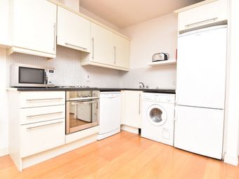 Thomas Street Apartment, Dublin 8 - Image 2