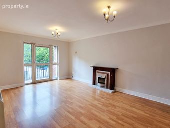 Apartment 11, Trinity Square, Townsend Street, Dublin 2 - Image 2