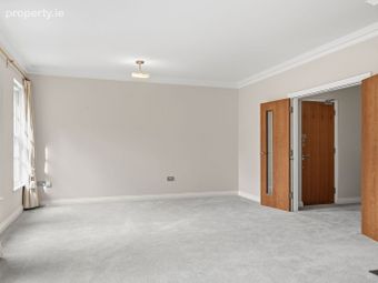 Apartment 19, Ely Mews, Roger's Lane, Dublin 2 - Image 5