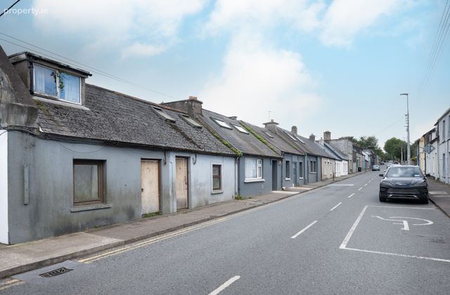 21 The Cottages, Ballintemple, Cork, Ballintemple, Co. Cork - Click to view photos
