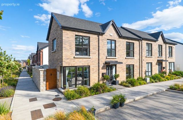 5 D&uacute;n &Oacute;ir Avenue, Kilternan, Dublin 18 - Click to view photos