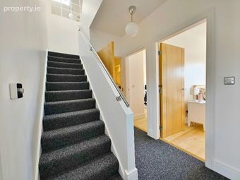 18 Olcovar, Shankill, Dublin 18 - Image 3