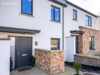 29 Beechwood Grove, Cluain Ard, Cobh, Co. Cork - Image 2