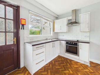 114 Saint Brendan's Park, Tralee, Co. Kerry - Image 5