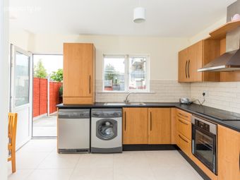 27 Barons Hall Park, Balbriggan, Co. Dublin - Image 4