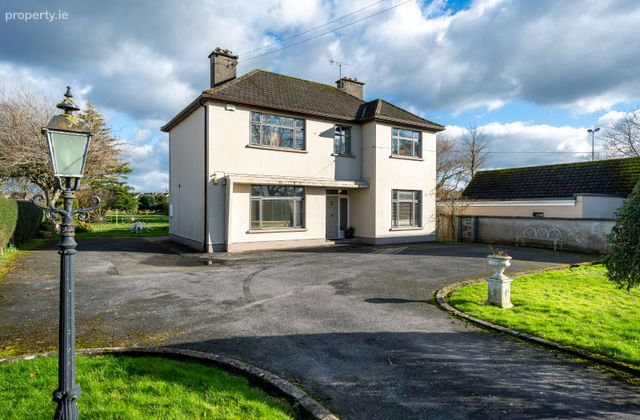 Railway Road, Birr, Co. Offaly - Click to view photos