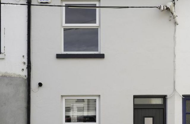 44 James Connolly Square, Bray, Co. Wicklow - Click to view photos