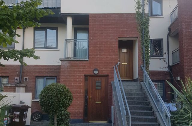 Rosse Court Terrace, Lucan, Co. Dublin - Click to view photos