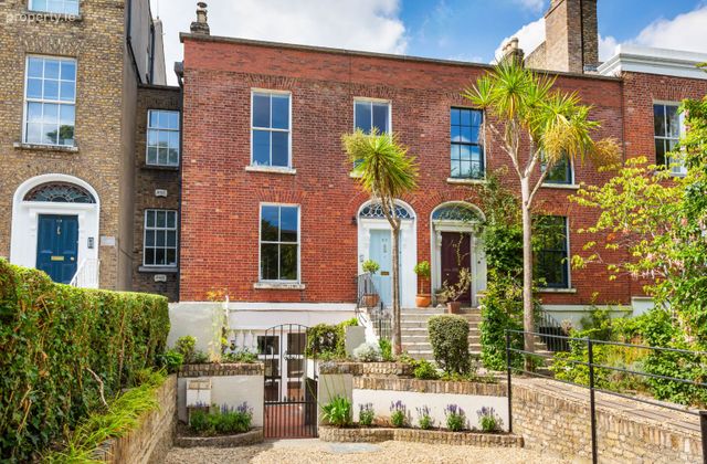 37 Waterloo Road, Ballsbridge, Dublin 4 - Click to view photos
