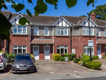 7 Castle Lawn, Kilgobbin Wood, Leopardstown, Dublin 18 - Image 2