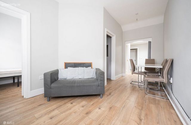 8 Liffey Street South, Dublin 10, Ballyfermot, Dublin 10 - Click to view photos