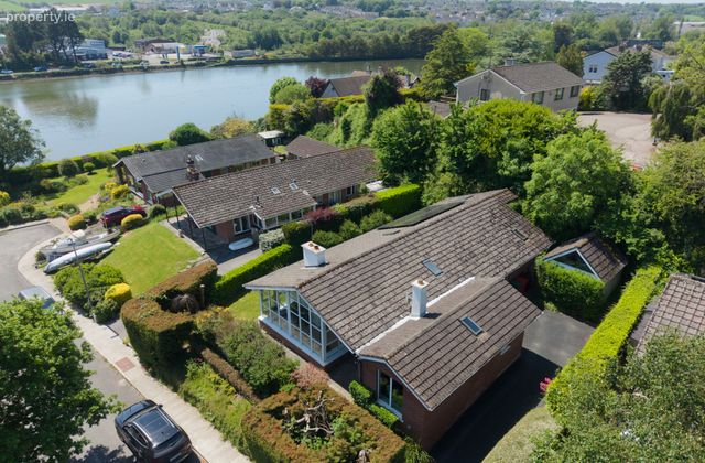 7 Wesley, Carrigaline, Cork, Carrigaline, Co. Cork - Click to view photos