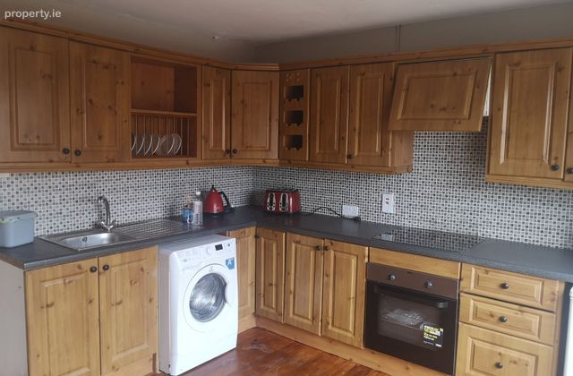 Donore, Naas, Co. Kildare - Click to view photos