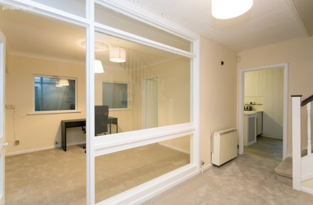 62 Stillorgan Wood, Stillorgan, Co. Dublin, Stillorgan, Co. Dublin - Click to view photos