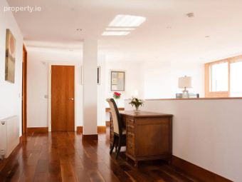 Duplex Penthouse, Castle Way, Christchurch, Dublin 8 - Image 2