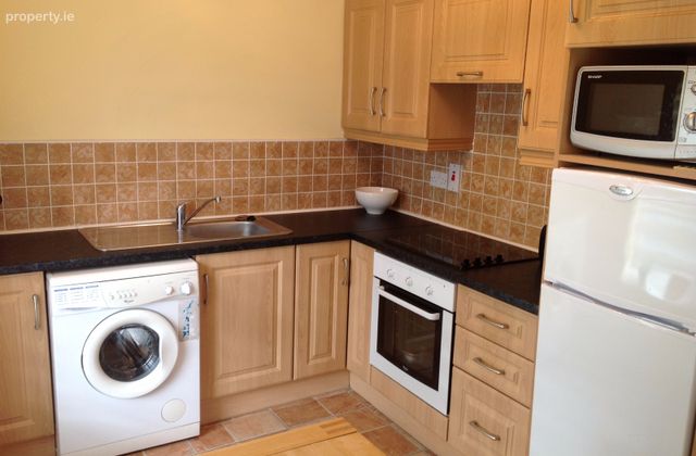 Carraig Laoi, Grenagh, Co. Cork - Click to view photos