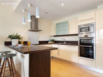 8 Hyde House, Clonfadda Wood, Mount Merrion Avenue, Blackrock, Co. Dublin, Blackrock, Co. Dublin - Image 3