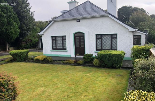 Curheen, Limerick Road, Ennis, Co. Clare - Click to view photos