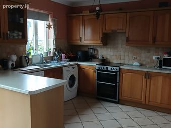 19 Cherrington Place, Castlebar, Castlebar, Co. Mayo - Image 2