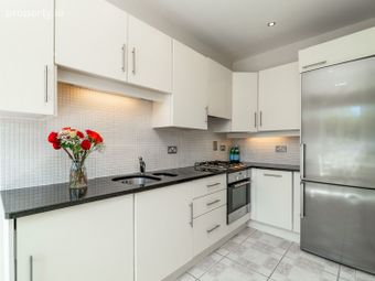 30 Belarmine Court, Belarmine, Stepaside, Dublin 18 - Image 4