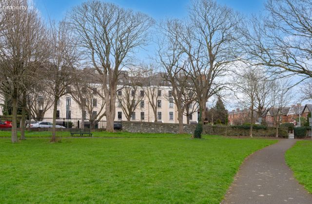 26, Crescent House, Marino, Dublin 3 - Click to view photos