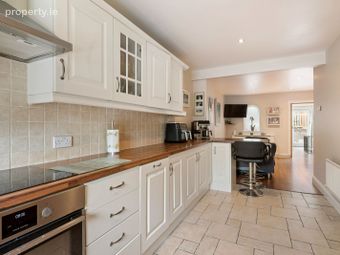 42 Hunters Walk, Hunters Wood, Ballycullen, Dublin 24 - Image 5