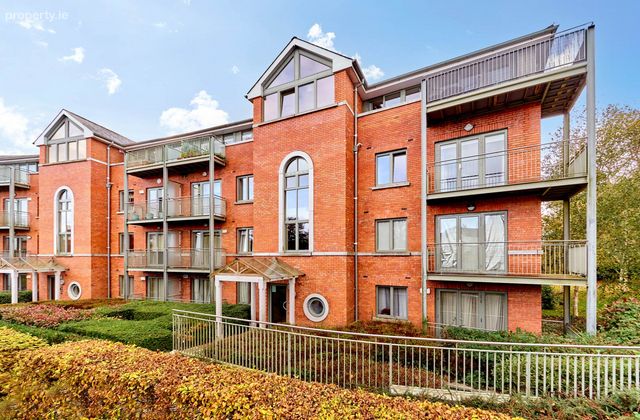 28 Beech Lodge, Farmleigh Woods, Castleknock, Dublin, Castleknock, Dublin 15 - Click to view photos
