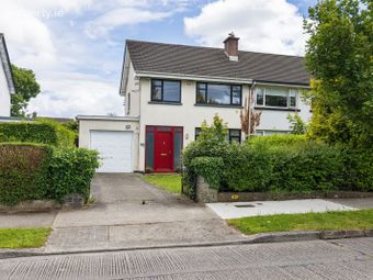 51 Castle Park, Clondalkin, Dublin 22 - Image 2