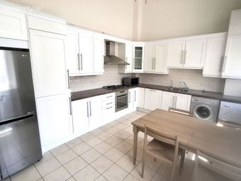 Mullins Wing Apartments, Linden Square, Grove Avenue, Stillorgan, Co. Dublin - Image 2