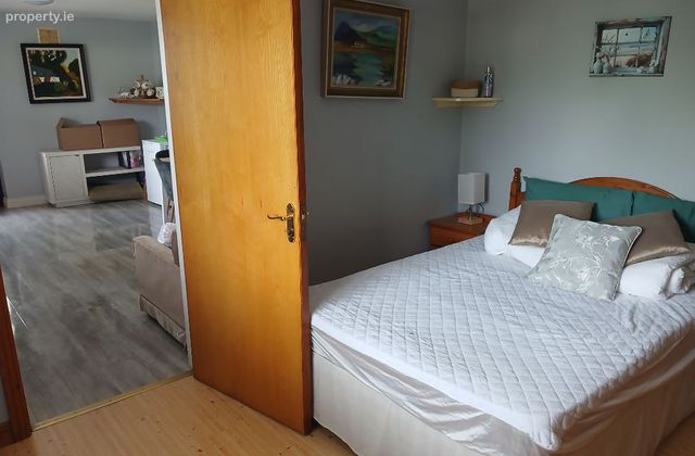 Cregg Na Coille, Oughterard, Co. Galway - Click to view photos