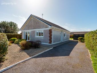 42 Summerdale Lawn, Ballyclamasy, Youghal, Co. Cork - Image 4