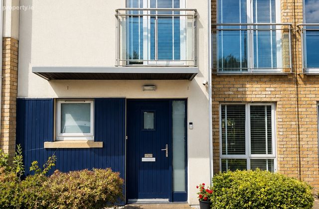 36 Waterside Park, Waterside, Malahide, Co. Dublin - Click to view photos