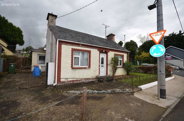 Meetinghouse Street, Raphoe, Co. Donegal - Click to view photos