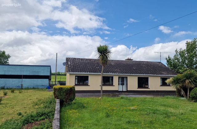Cammoge, Elphin, Tulsk, Co. Roscommon - Click to view photos