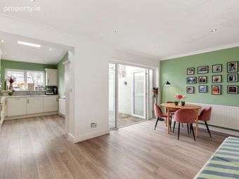 23 Sutton Downs, Sutton, Sutton, Dublin 13 - Image 4