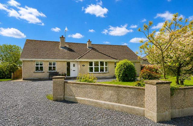 Killaderry, Daingean, Co. Offaly - Click to view photos